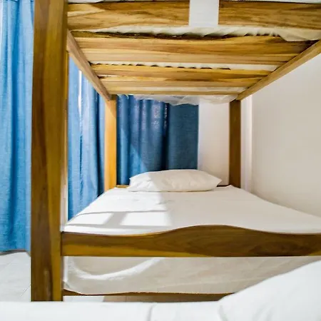 Ocean View Hostal *